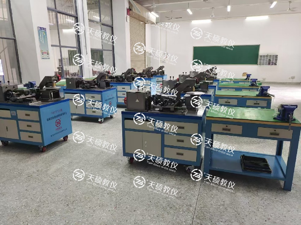 廣東省技師學院機械設備裝備與自動控製（zhì）專業建（jiàn）設項目順利安裝、調試、驗（yàn）收通過（guò）！